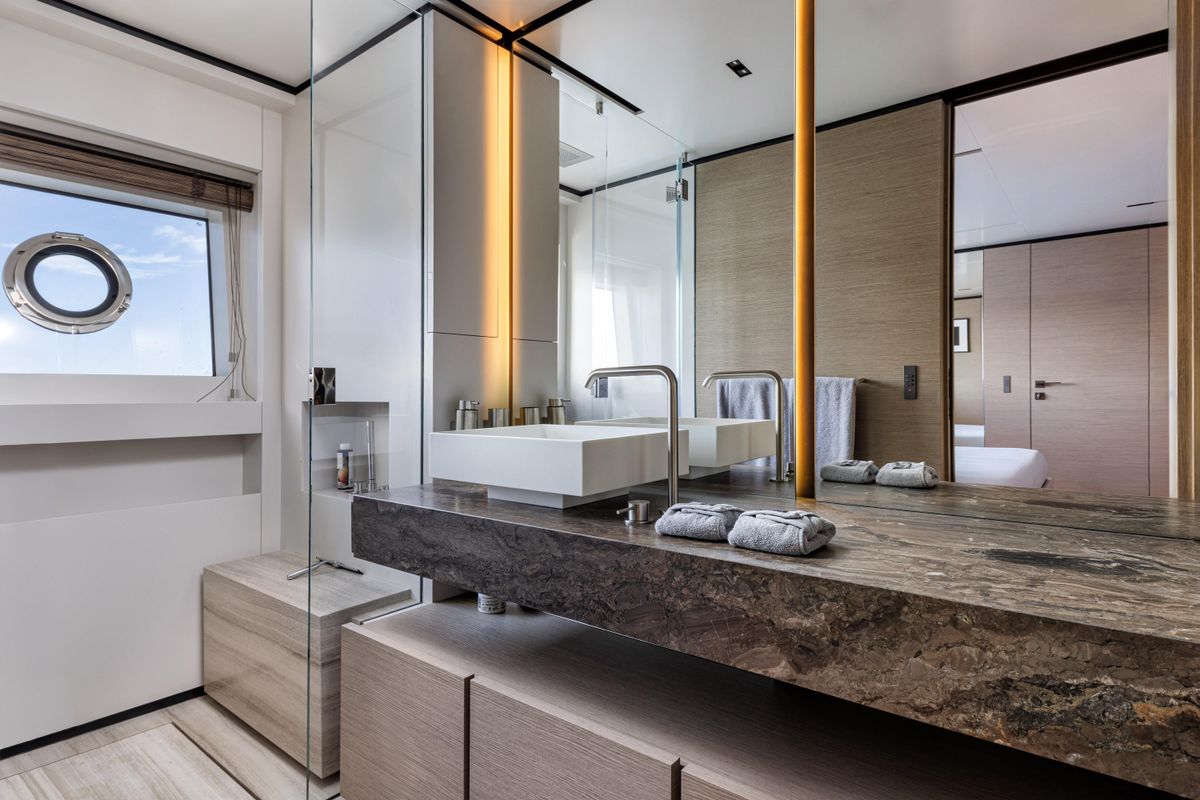 2020 Custom Line 108 