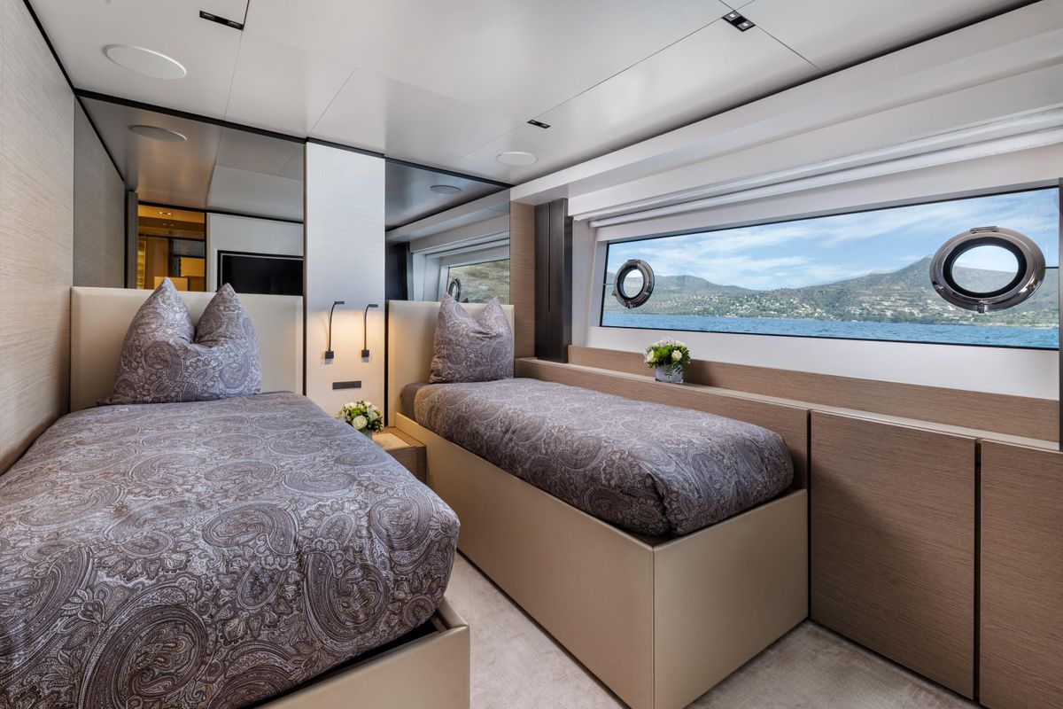 2020 Custom Line 108 