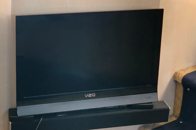 Sea Trial Yacht Photos Pics Vizio TV on 1991 Hatteras 40 Motor Yacht interior.