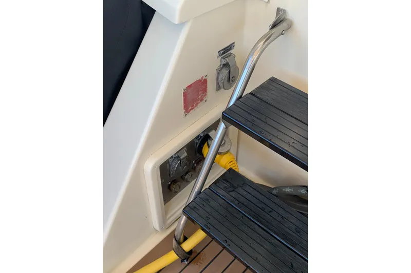 Sea Trial Yacht Photos Pics 1991 Hatteras 40 Motor Yacht stairs and utility connections.