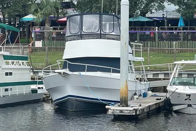 Mainship 350 Trawler