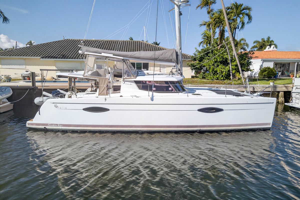 2014 Fountaine Pajot 44 