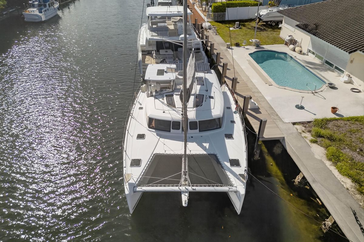 2014 Fountaine Pajot 44 