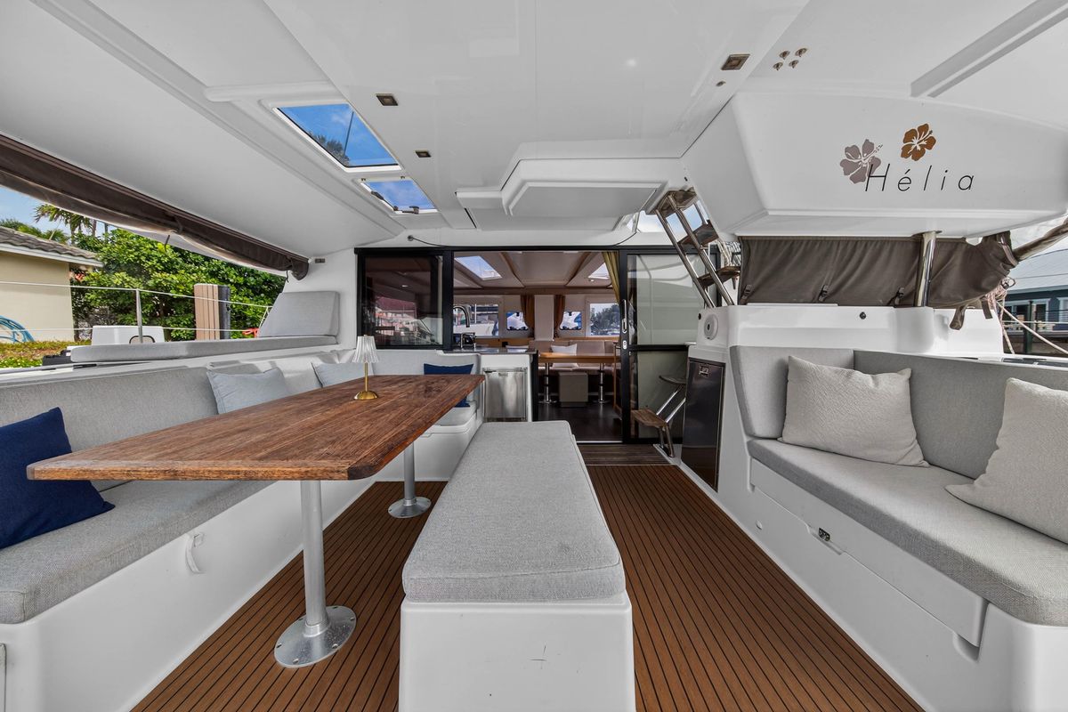 2014 Fountaine Pajot 44 
