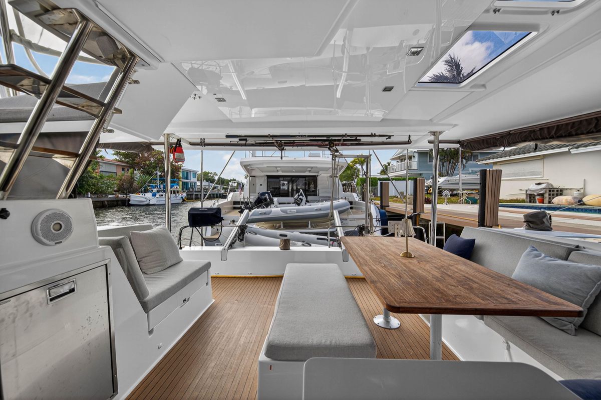 2014 Fountaine Pajot 44 
