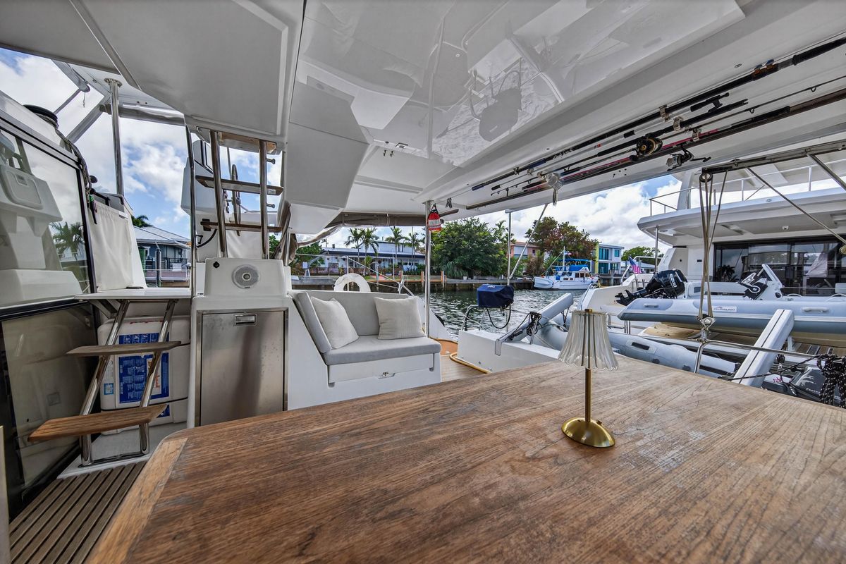 2014 Fountaine Pajot 44 