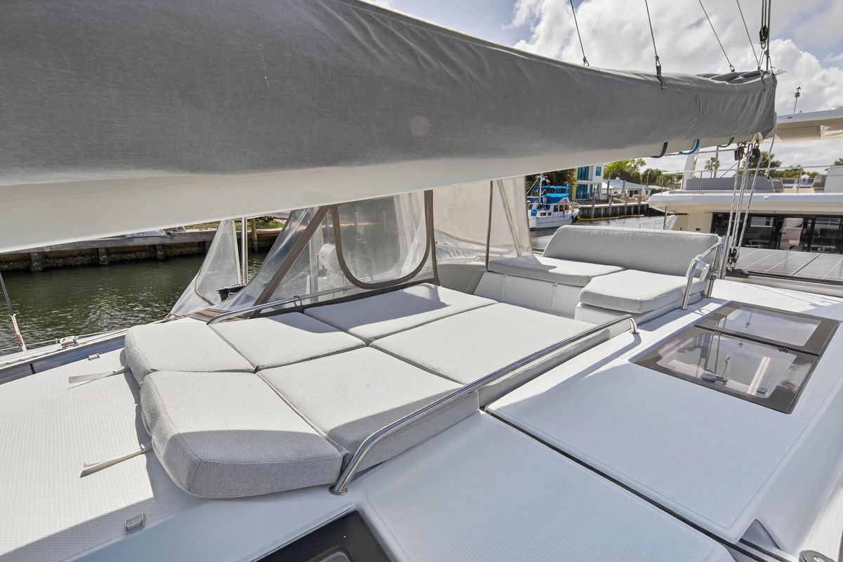 2014 Fountaine Pajot 44 