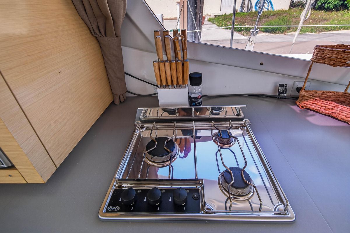 2014 Fountaine Pajot 44 