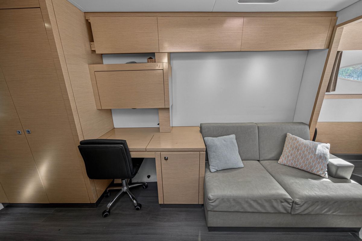 2014 Fountaine Pajot 44 