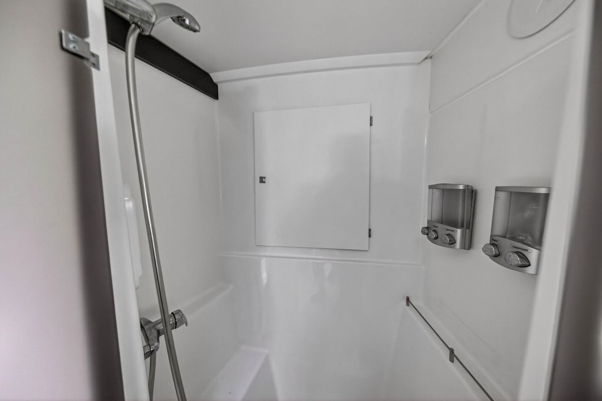 2014 Fountaine Pajot 44 