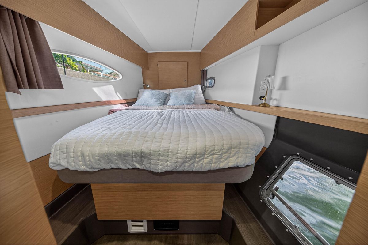 2014 Fountaine Pajot 44 