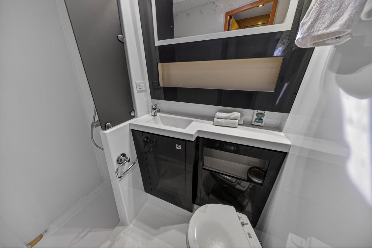 2014 Fountaine Pajot 44 