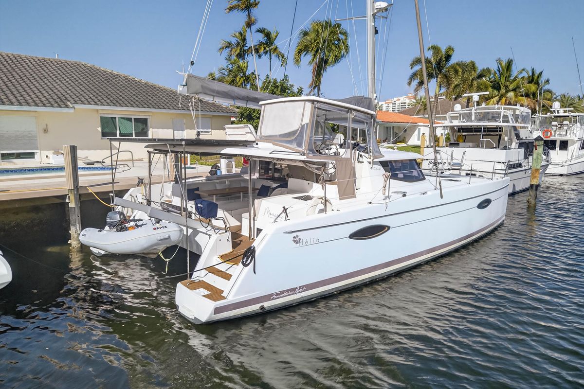 2014 Fountaine Pajot 44 