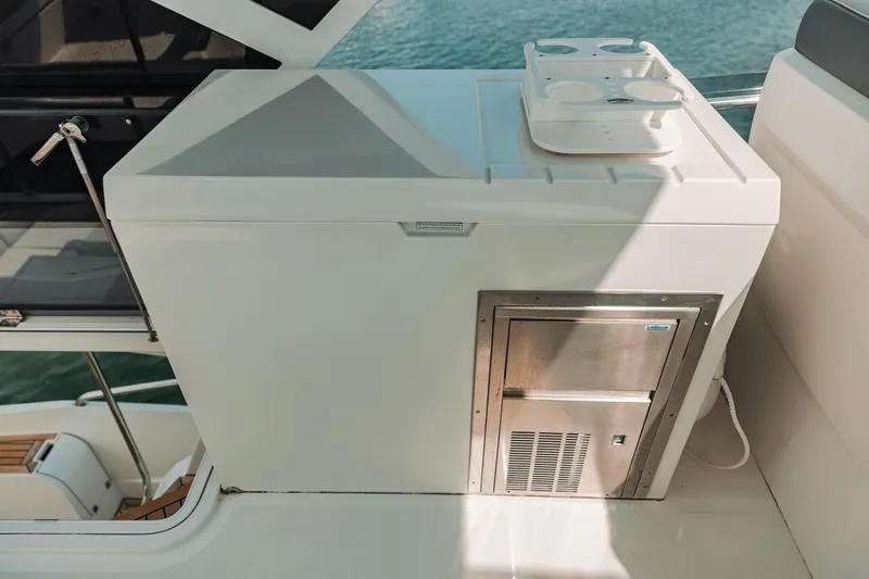 Sn: 213063 Yacht Photos Pics 