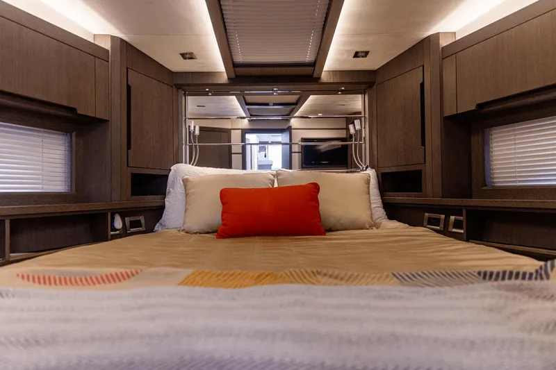 Sn: 213063 Yacht Photos Pics 