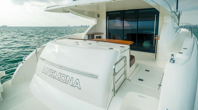 2011-50-maritimo-a50-aegean-enclosed