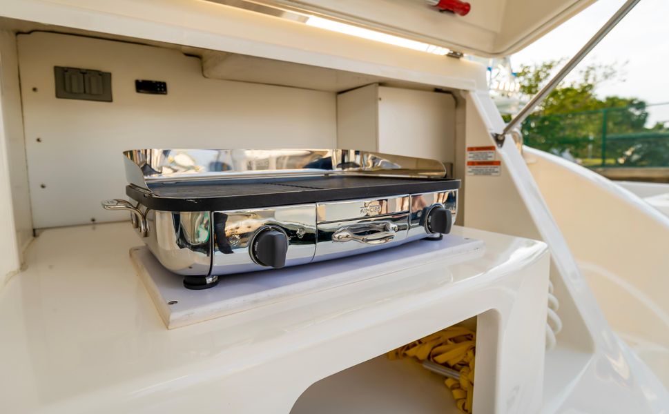 2011 Maritimo A50 Aegean Enclosed