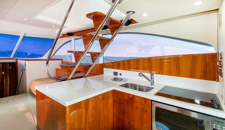 2011-50-maritimo-a50-aegean-enclosed