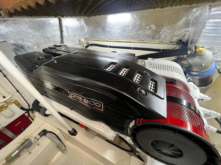 2011-50-maritimo-a50-aegean-enclosed