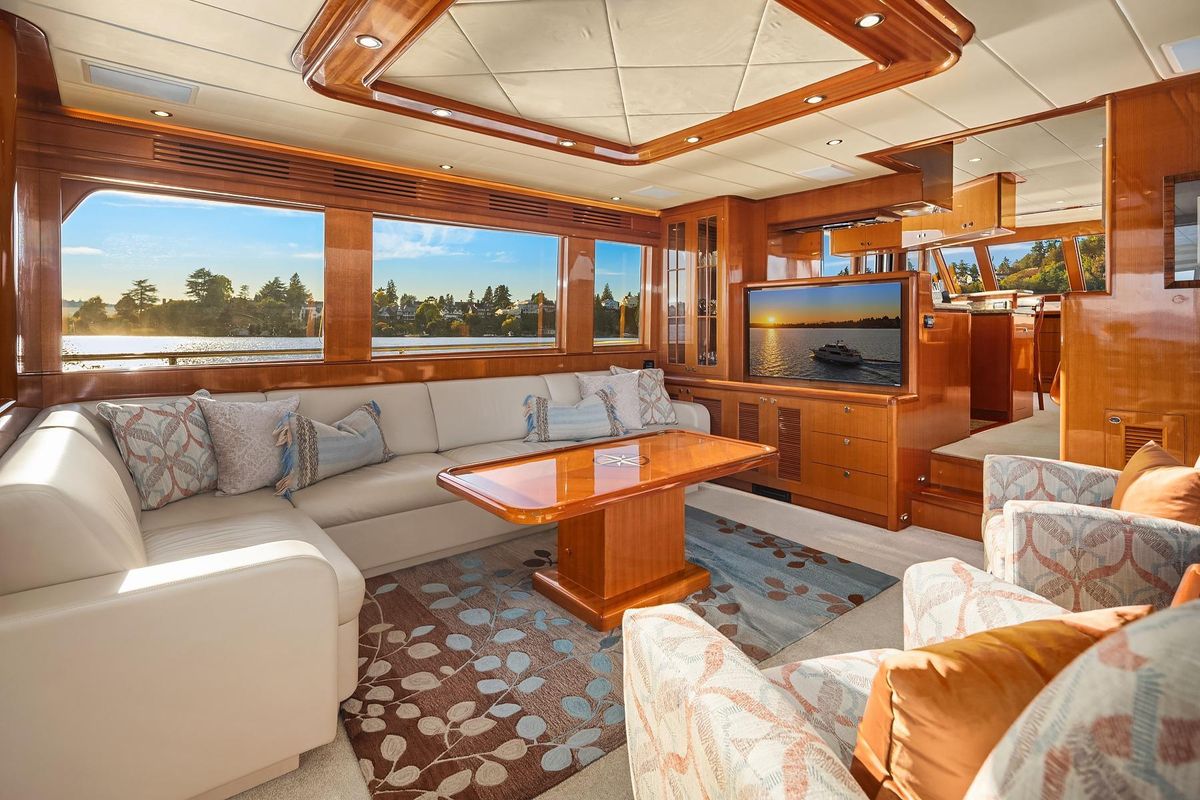 2014 Hampton 72 
