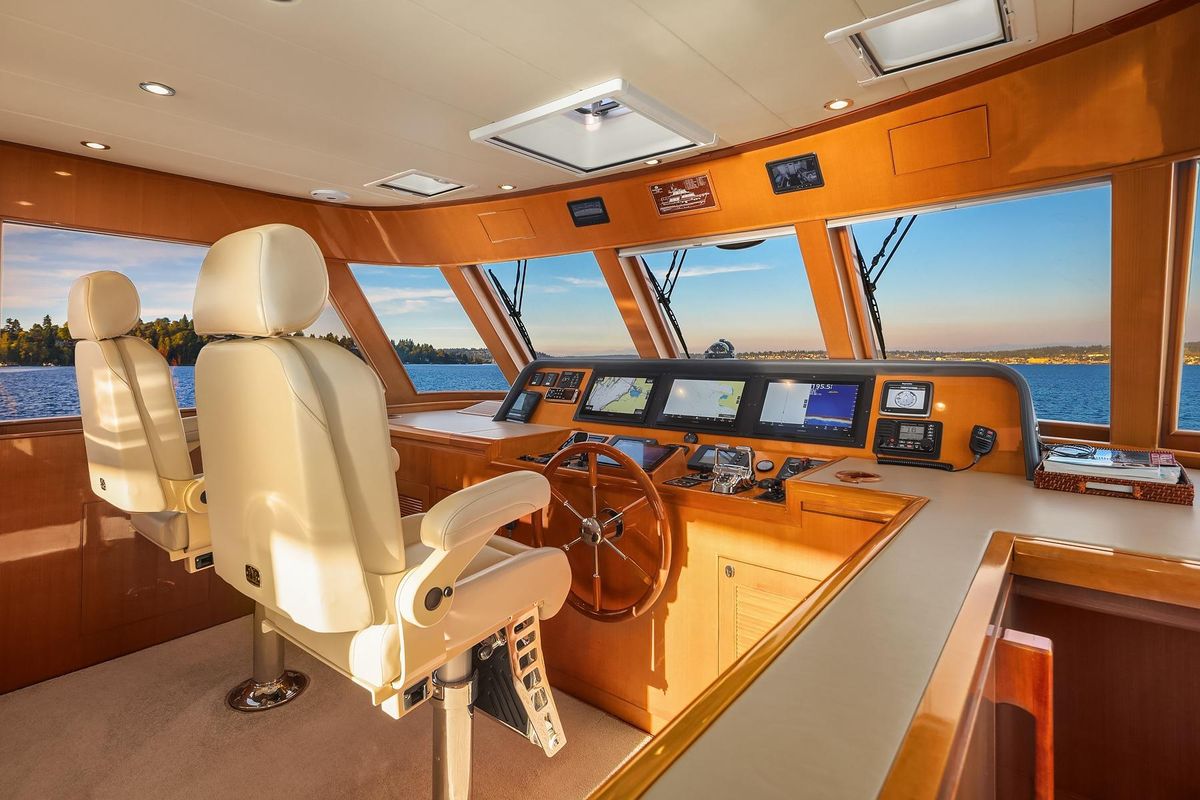 2014 Hampton 72 