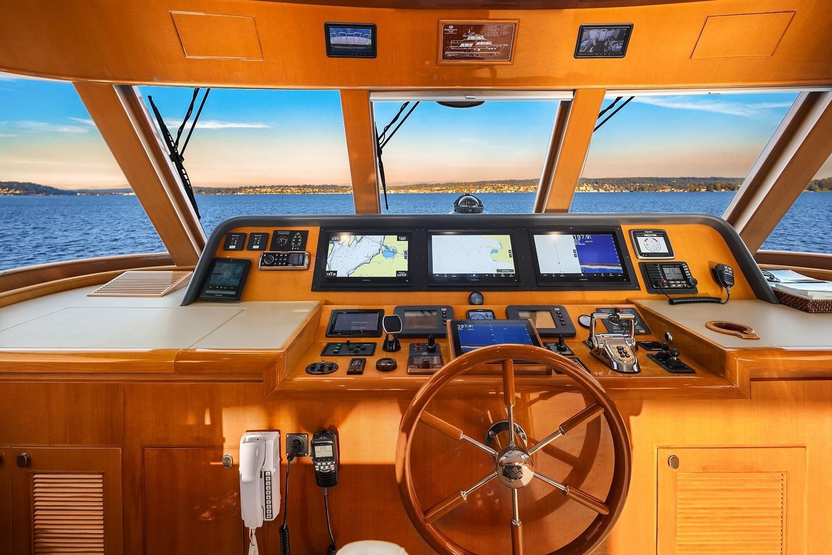 2014 Hampton 72 