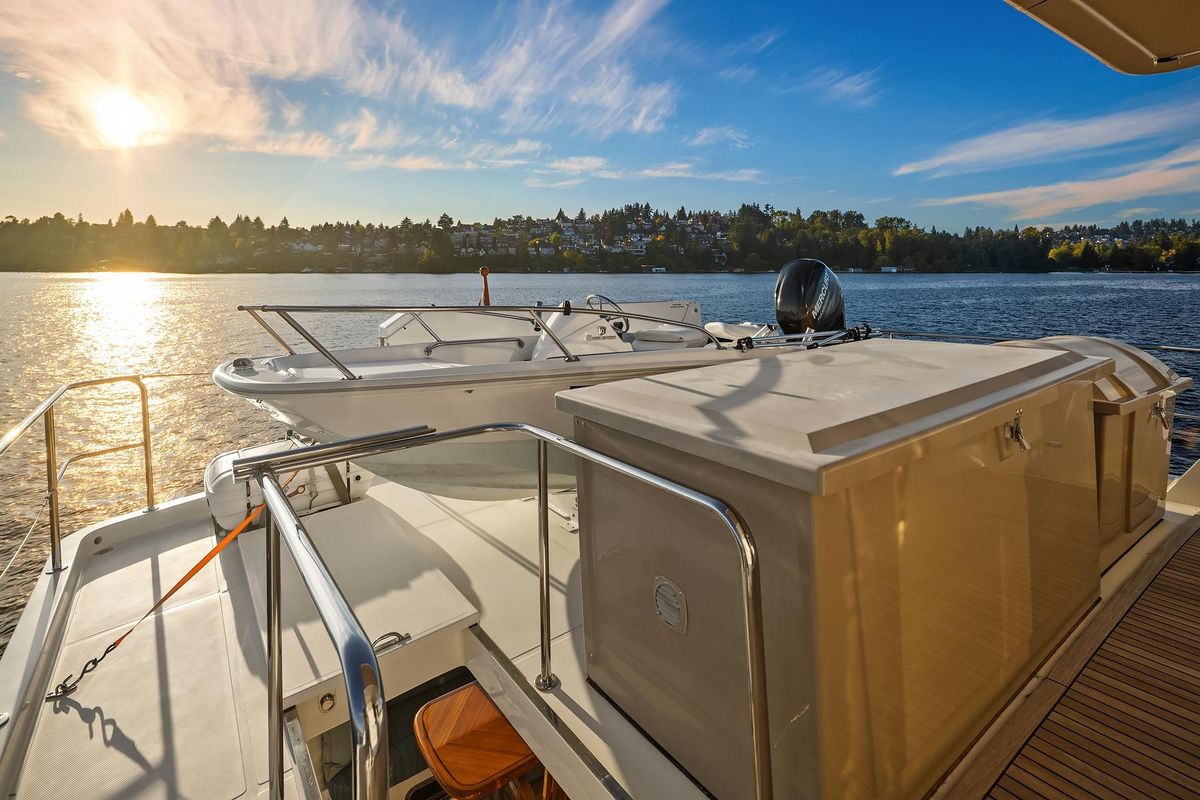 2014 Hampton 72 