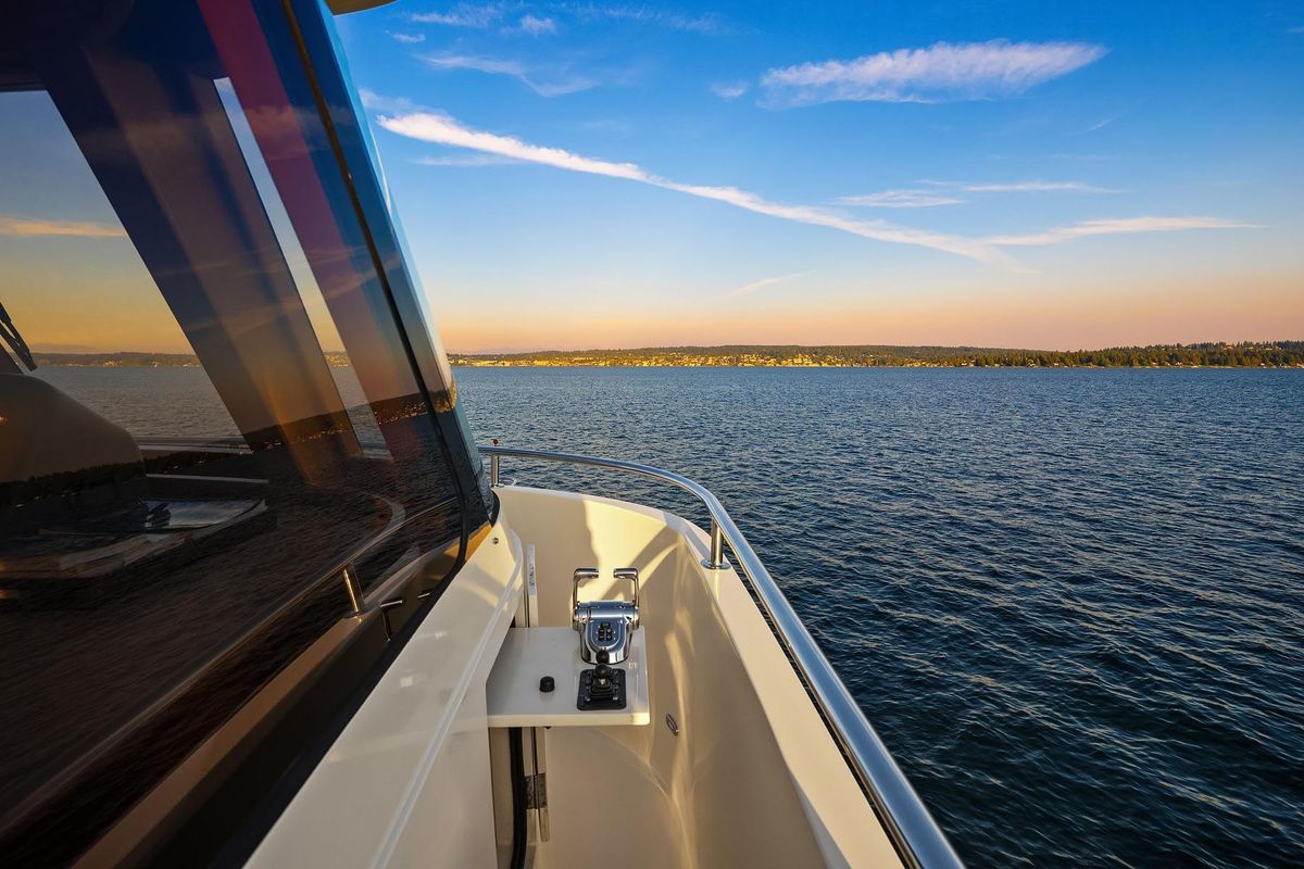 2014 Hampton 72 