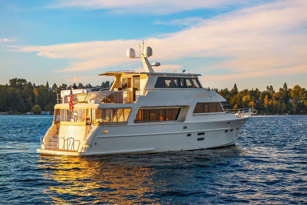 2014 Hampton 72 