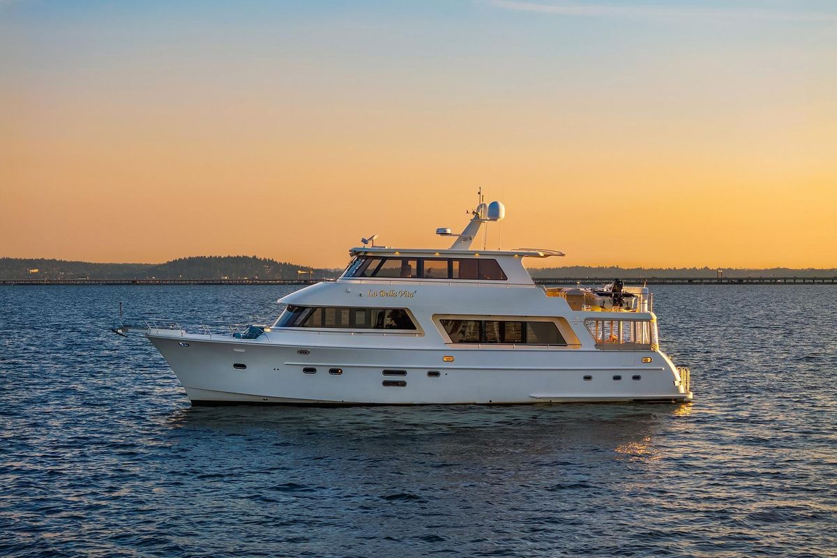 2014 Hampton 72 