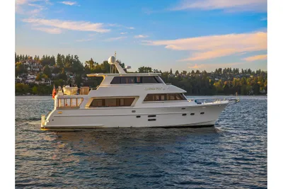 Hampton 720 Skylounge LRC