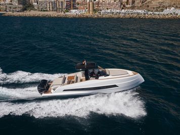 Astondoa 377 Coupe Outboard