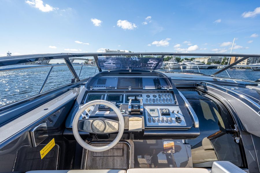 2014 Riva 52' le