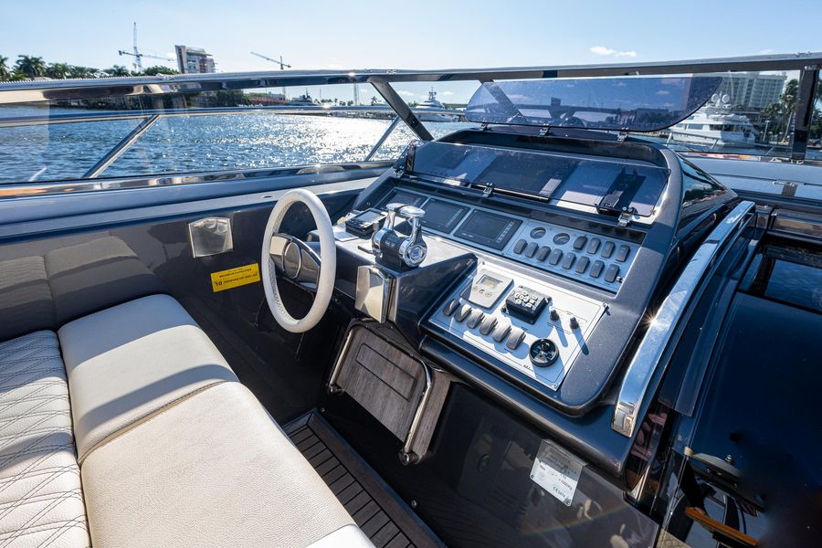 2014 Riva 52' le