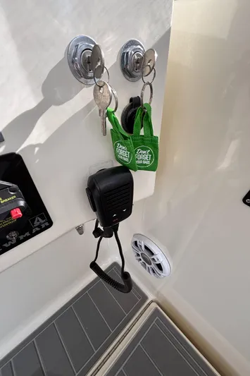 Reel Deal Yacht Photos Pics 