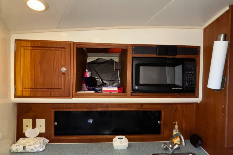 Reel Deal Yacht Photos Pics 