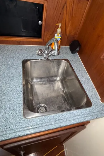 Reel Deal Yacht Photos Pics 