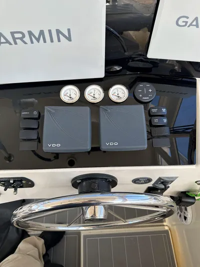 Reel Deal Yacht Photos Pics 