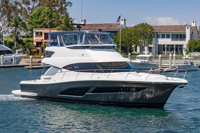 2025 Riviera 46 Sports Motor Yacht