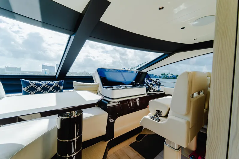 Abu Too! Yacht Photos Pics 