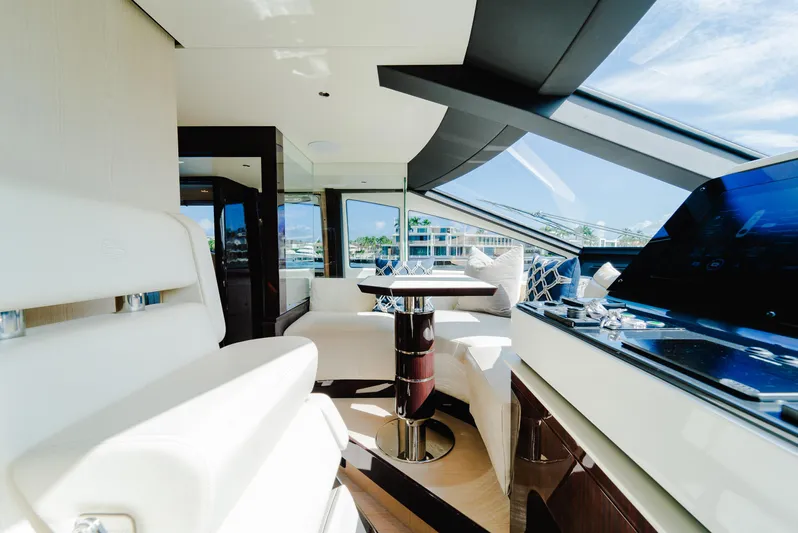 Abu Too! Yacht Photos Pics 