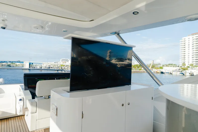 Abu Too! Yacht Photos Pics 