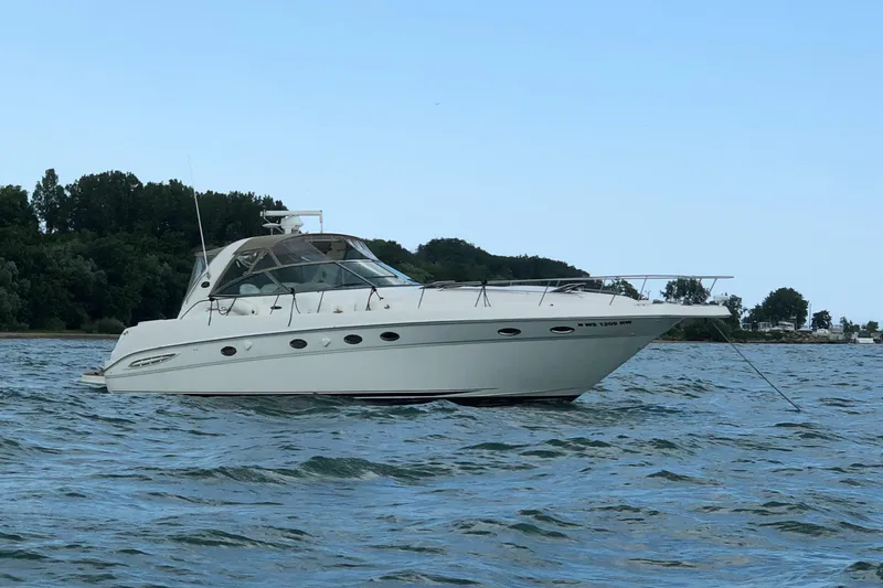 Kaboom Yacht Photos Pics 