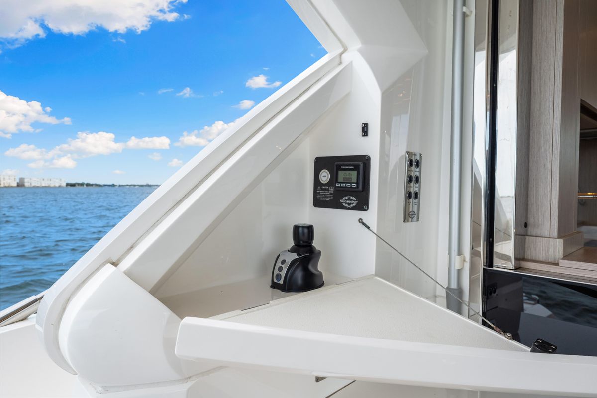2021 Sunseeker 55 