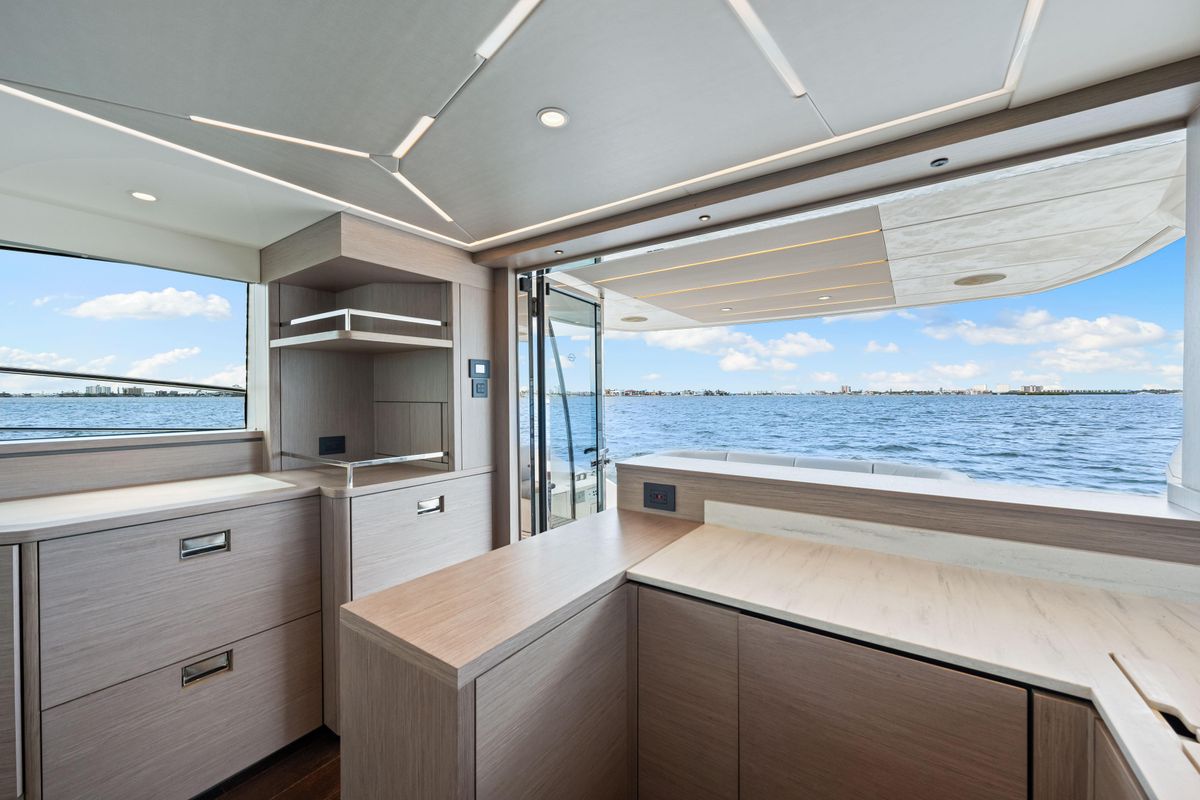 2021 Sunseeker 55 