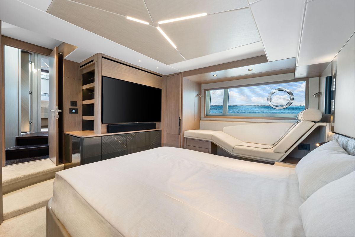 2021 Sunseeker 55 