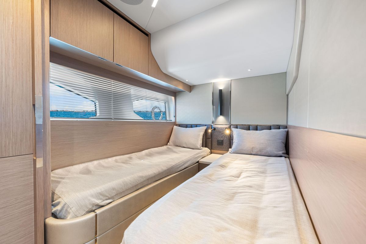 2021 Sunseeker 55 