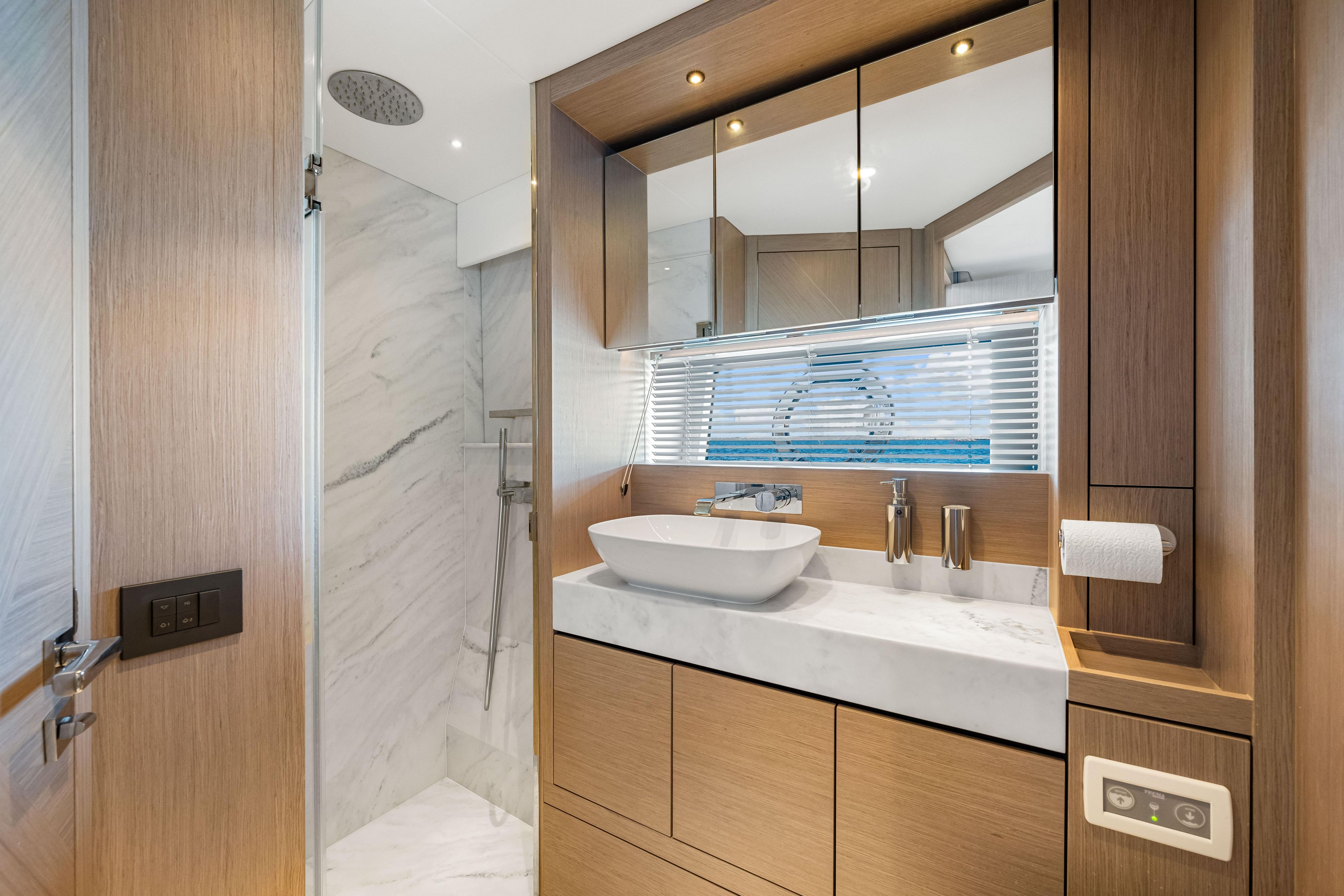 2021 Sunseeker 55 