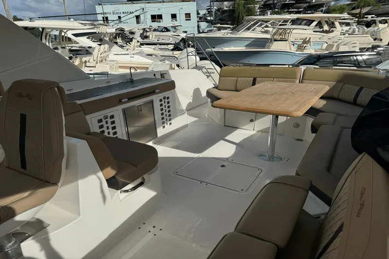  Yacht Photos Pics Luxurious 2019 Sea Ray 400 SLX OB boat interior with seating and table.