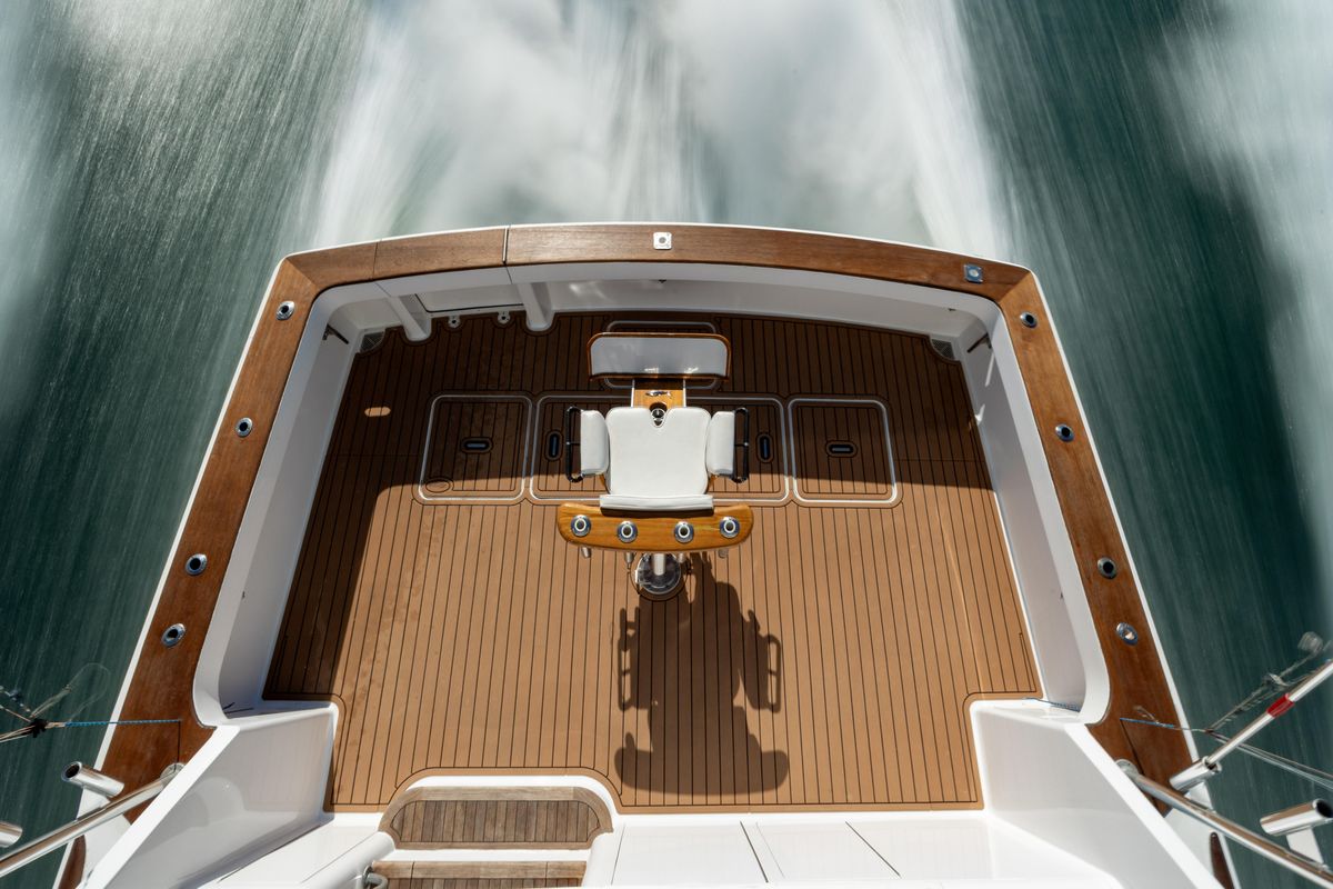 2001 Viking 61 